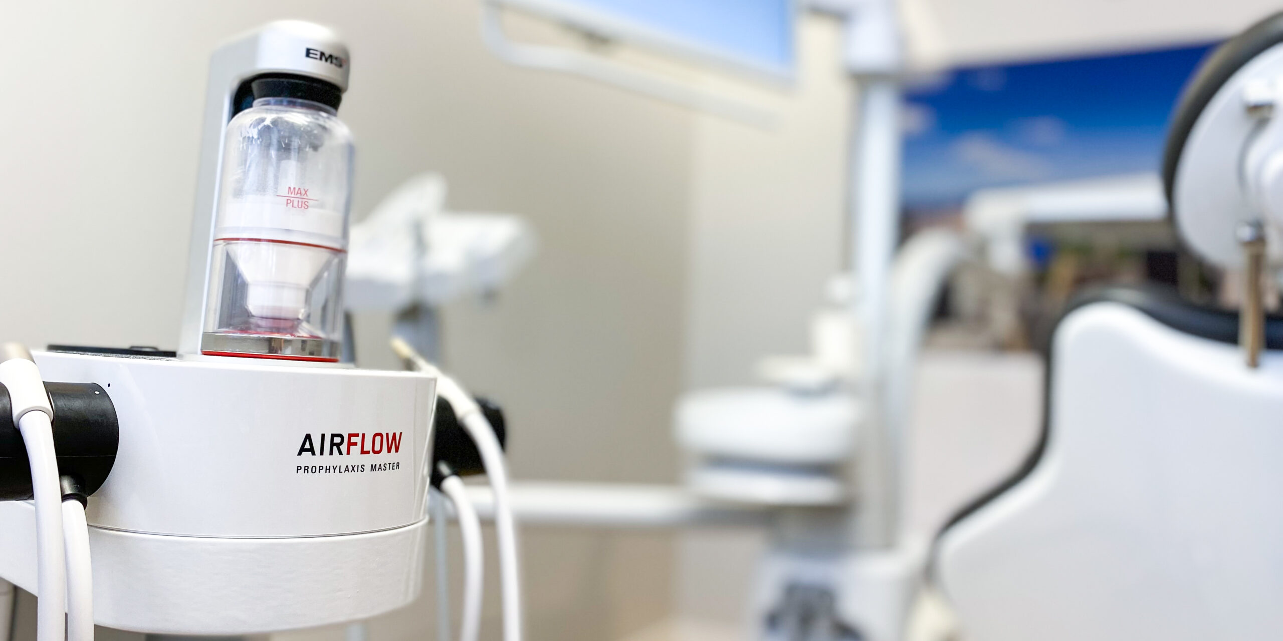 AIRFLOW-Gerät in einem Prophylaxeraum von m71